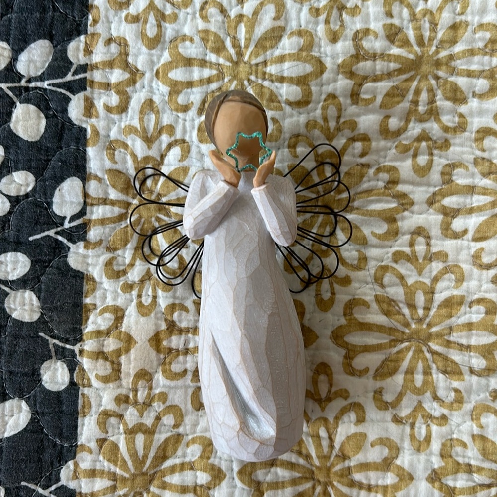 Willow Tree Bright Star resin figure with wire wings.